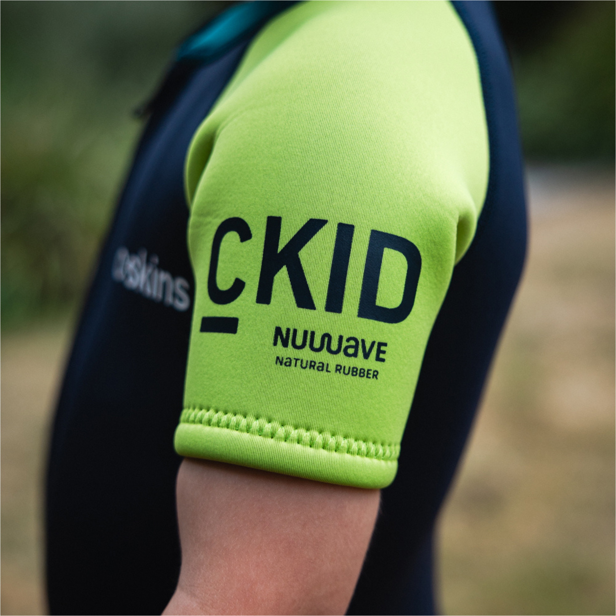 2026 C-Skins Nuwave C-Kid Front Zip Shorty Wetsuit C-NBA32SH - Bluestone / Lime